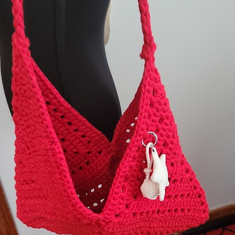 Handmade Red Crochet Shoulder Bag With White Star Bag Charm - Picture 6 of 11